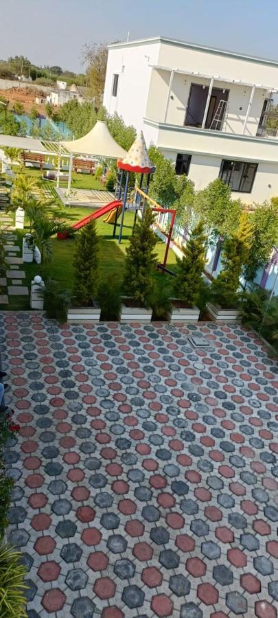 Вілла Amaan Exotica Farmhouse Venkatapur Екстер'єр фото